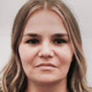 Meet your Posher, Roxana